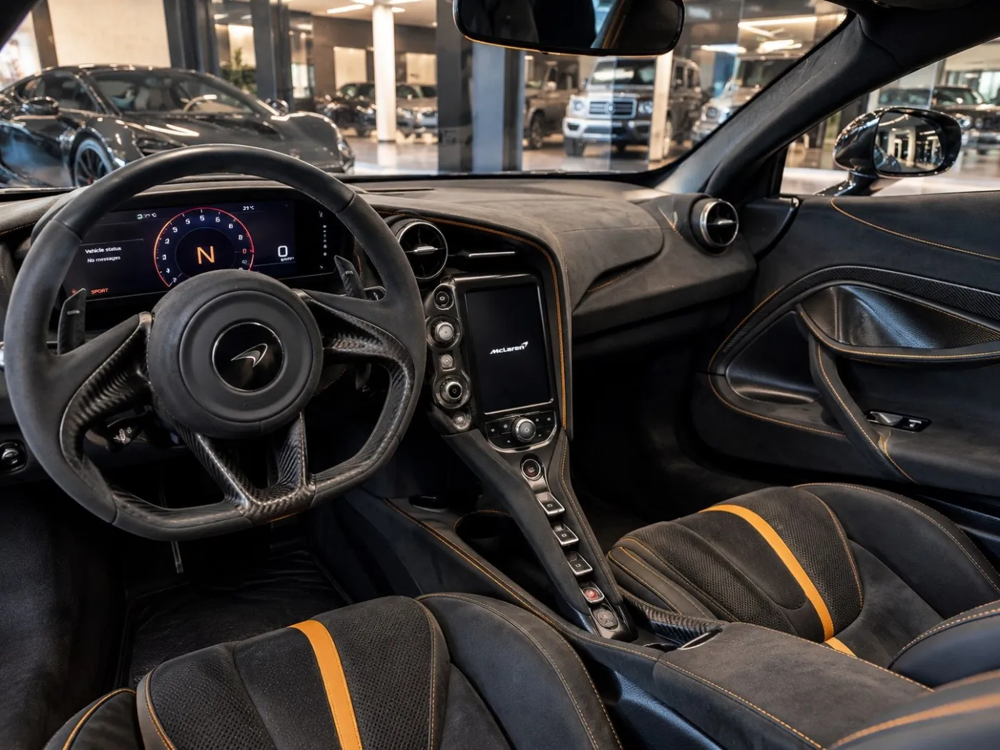 mclaren 720s rent dubai